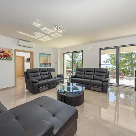 Neptune Holiday home