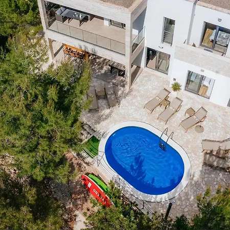 Feriehus Neptune Starigrad Paklenica